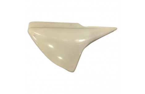 TAPAS LATERALES CUBRE BATERIA CG 150 TITAN MOTORRAD BLANCO TAPAS LATERALES CUBRE BATERIA CG 150 TITAN MOTORRAD BLANCO