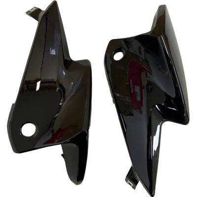 TAPAS LATERALES CUBRE FOCO INVICTA 150 2012 / 2013 NEGRO TAPAS LATERALES CUBRE FOCO INVICTA 150 2012 / 2013 NEGRO