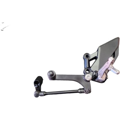 ESTRIBERA / SOPORTE PEDALIN PEDAL CAMBIO IZQUIERDO ZX150R / R150 / R335 / ZX335R / RZ3 / N335 CORSA